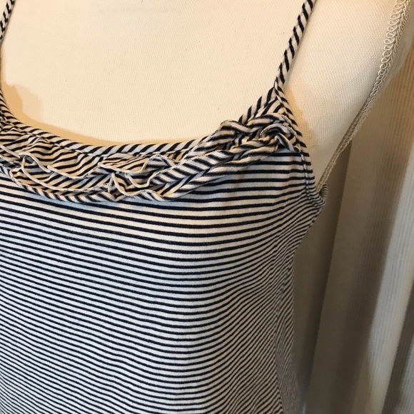 Talbots top 💙 - Picture 2 of 5